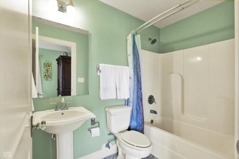 1581 S 825 E Zionsville IN 46077