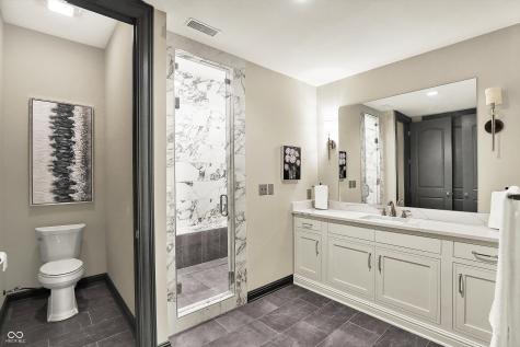 1581 S 825 E Zionsville IN 46077