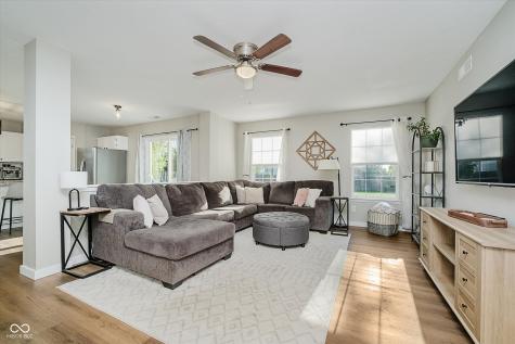 532 Zephyr Way Westfield IN 46074