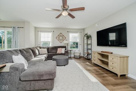 532 Zephyr Way Westfield IN 46074