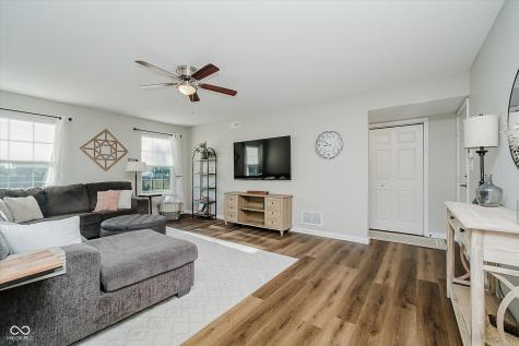 532 Zephyr Way Westfield IN 46074