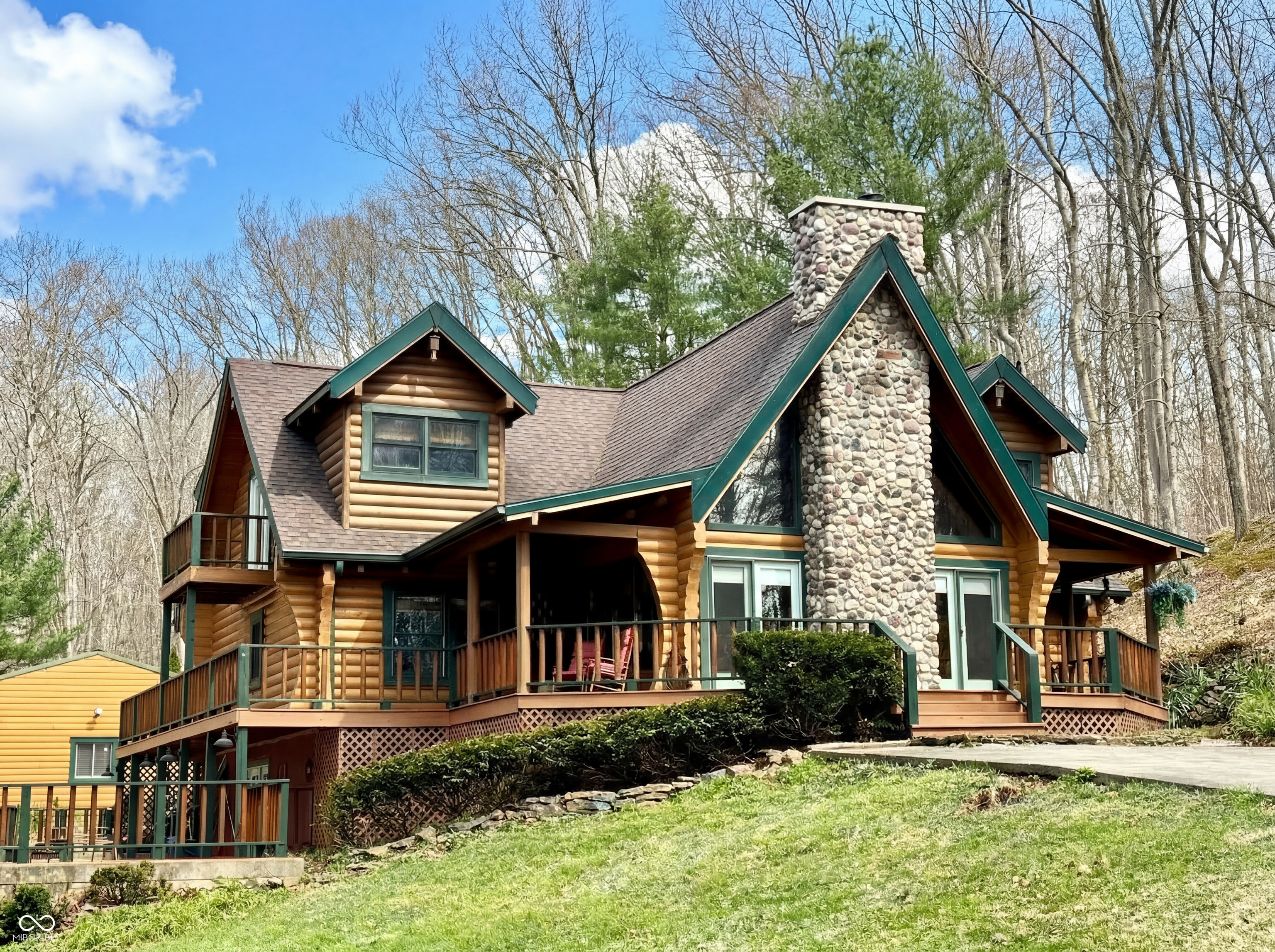 2901 N Pierce Drive Solsberry IN 47459