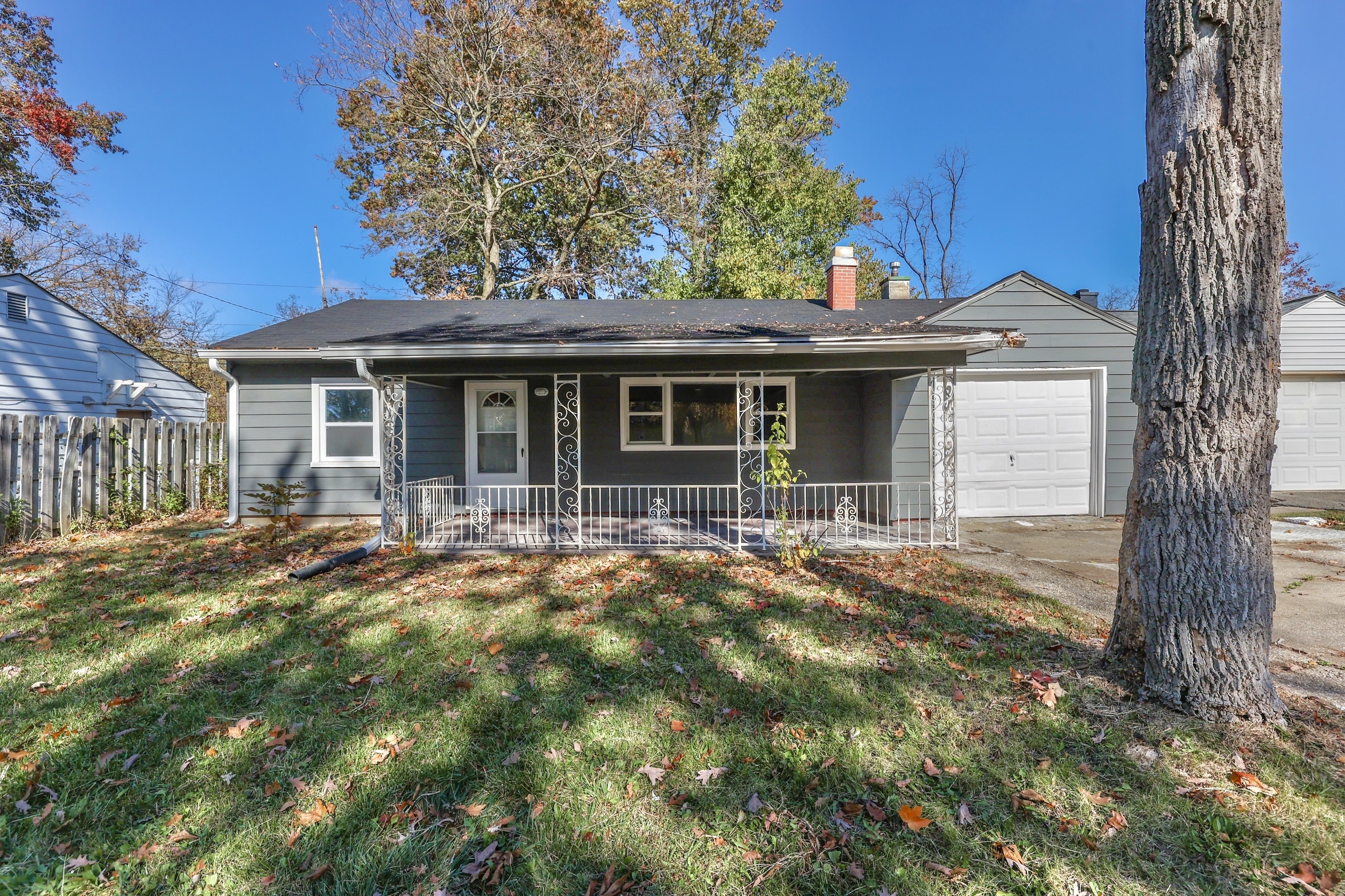 6220 Raleigh Drive Indianapolis IN 46219