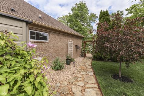 6166 Royal Alley Place Indianapolis IN 46237