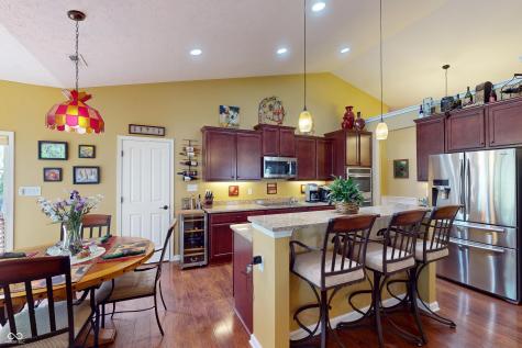 6166 Royal Alley Place Indianapolis IN 46237