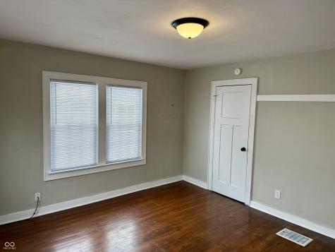 806 S 17th Street Elwood IN 46036