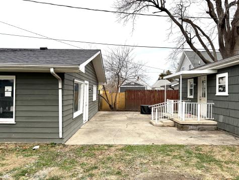 806 S 17th Street Elwood IN 46036