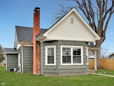 806 S 17th Street Elwood IN 46036