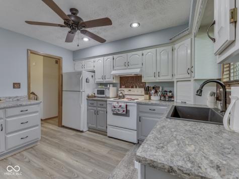 3260 E 150 S Franklin IN 46131