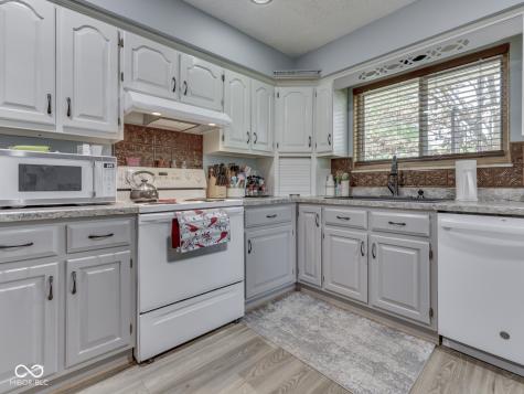 3260 E 150 S Franklin IN 46131