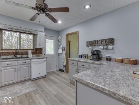 3260 E 150 S Franklin IN 46131