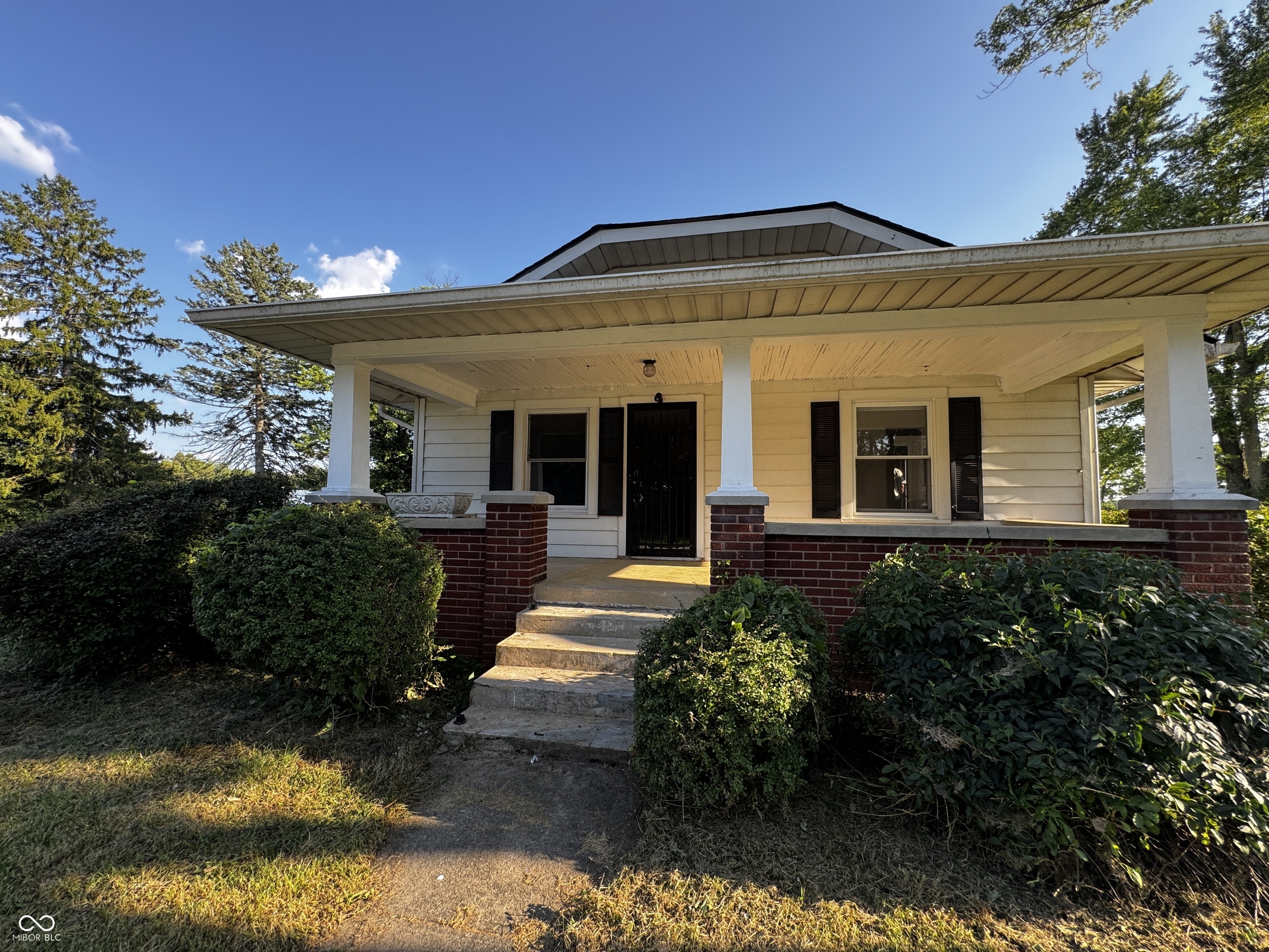 3179 W 400 N Fairland IN 46126