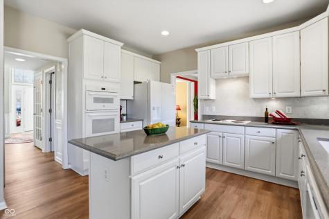 10828 Woodmont Lane Fishers IN 46037