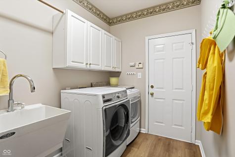 10828 Woodmont Lane Fishers IN 46037