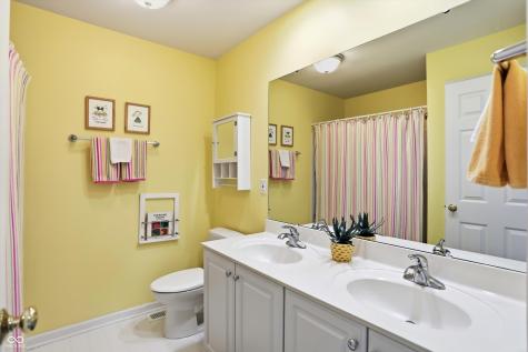 10828 Woodmont Lane Fishers IN 46037