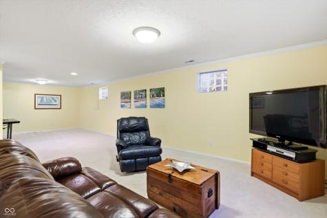 10828 Woodmont Lane Fishers IN 46037