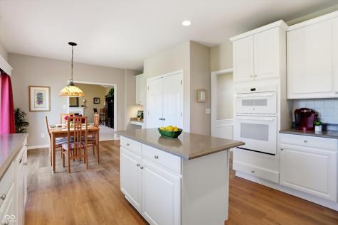 10828 Woodmont Lane Fishers IN 46037