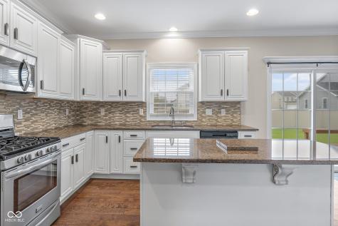 2503 Violet Way Columbus IN 47201