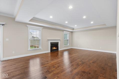 2503 Violet Way Columbus IN 47201