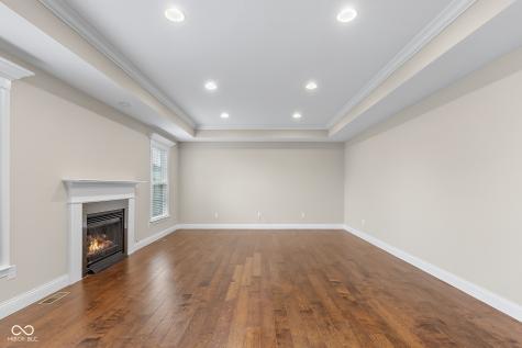 2503 Violet Way Columbus IN 47201