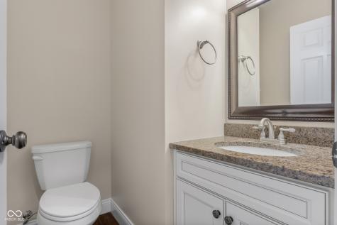 2503 Violet Way Columbus IN 47201