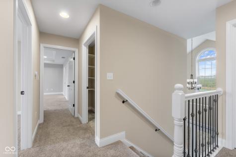 2503 Violet Way Columbus IN 47201