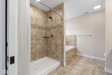 2503 Violet Way Columbus IN 47201