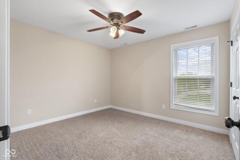 2503 Violet Way Columbus IN 47201