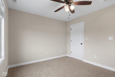 2503 Violet Way Columbus IN 47201