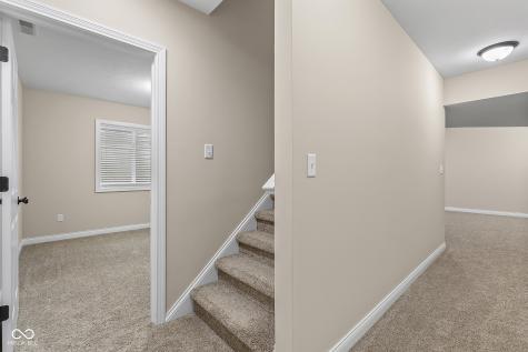 2503 Violet Way Columbus IN 47201