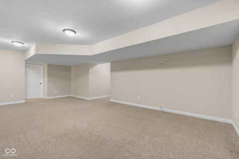 2503 Violet Way Columbus IN 47201