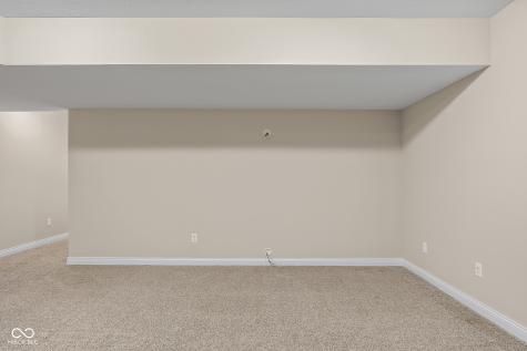 2503 Violet Way Columbus IN 47201