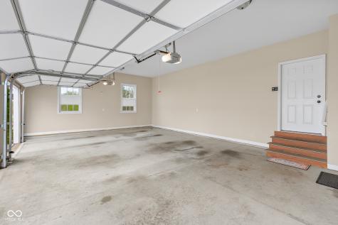 2503 Violet Way Columbus IN 47201