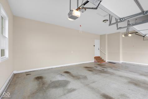 2503 Violet Way Columbus IN 47201