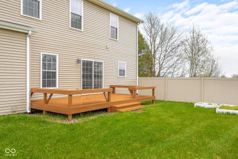 2503 Violet Way Columbus IN 47201