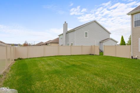 2503 Violet Way Columbus IN 47201