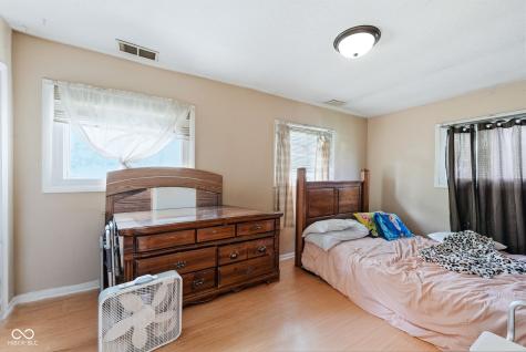 4737 E 33rd Street Indianapolis IN 46218