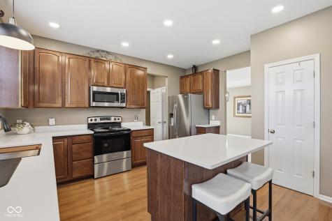 7410 Giroud Drive Indianapolis IN 46259