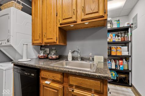 7410 Giroud Drive Indianapolis IN 46259