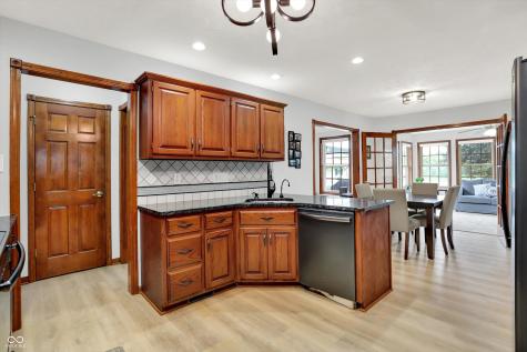 8232 Meadow Bend Drive Indianapolis IN 46259