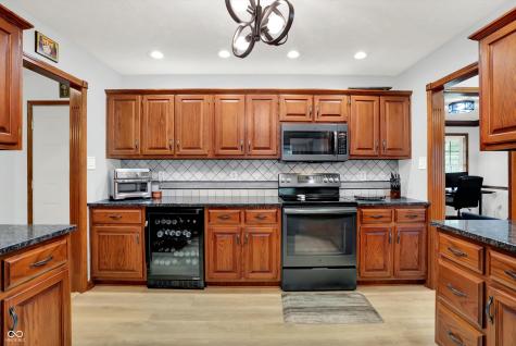 8232 Meadow Bend Drive Indianapolis IN 46259