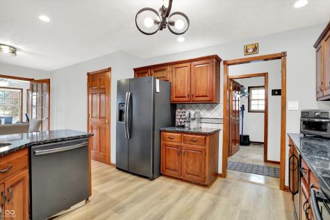 8232 Meadow Bend Drive Indianapolis IN 46259