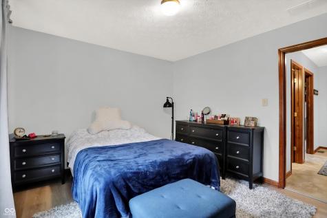 8232 Meadow Bend Drive Indianapolis IN 46259