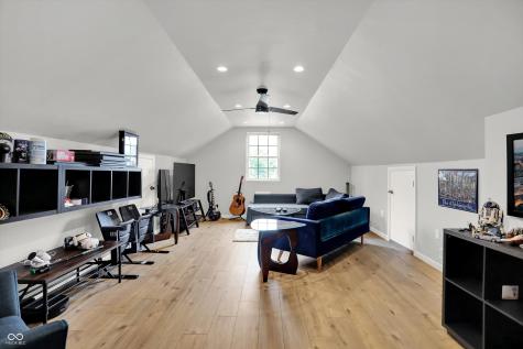 8232 Meadow Bend Drive Indianapolis IN 46259
