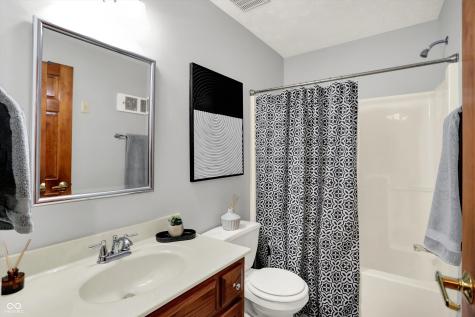 8232 Meadow Bend Drive Indianapolis IN 46259