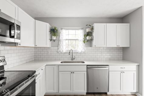 7447 Iron Rock Road Indianapolis IN 46236