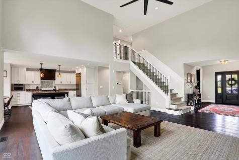 1933 S 825 E Zionsville IN 46077