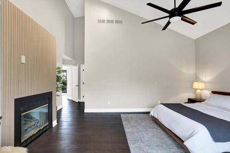 1933 S 825 E Zionsville IN 46077