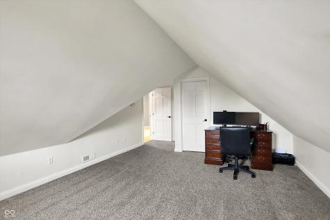 1933 S 825 E Zionsville IN 46077