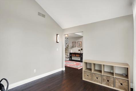 1933 S 825 E Zionsville IN 46077